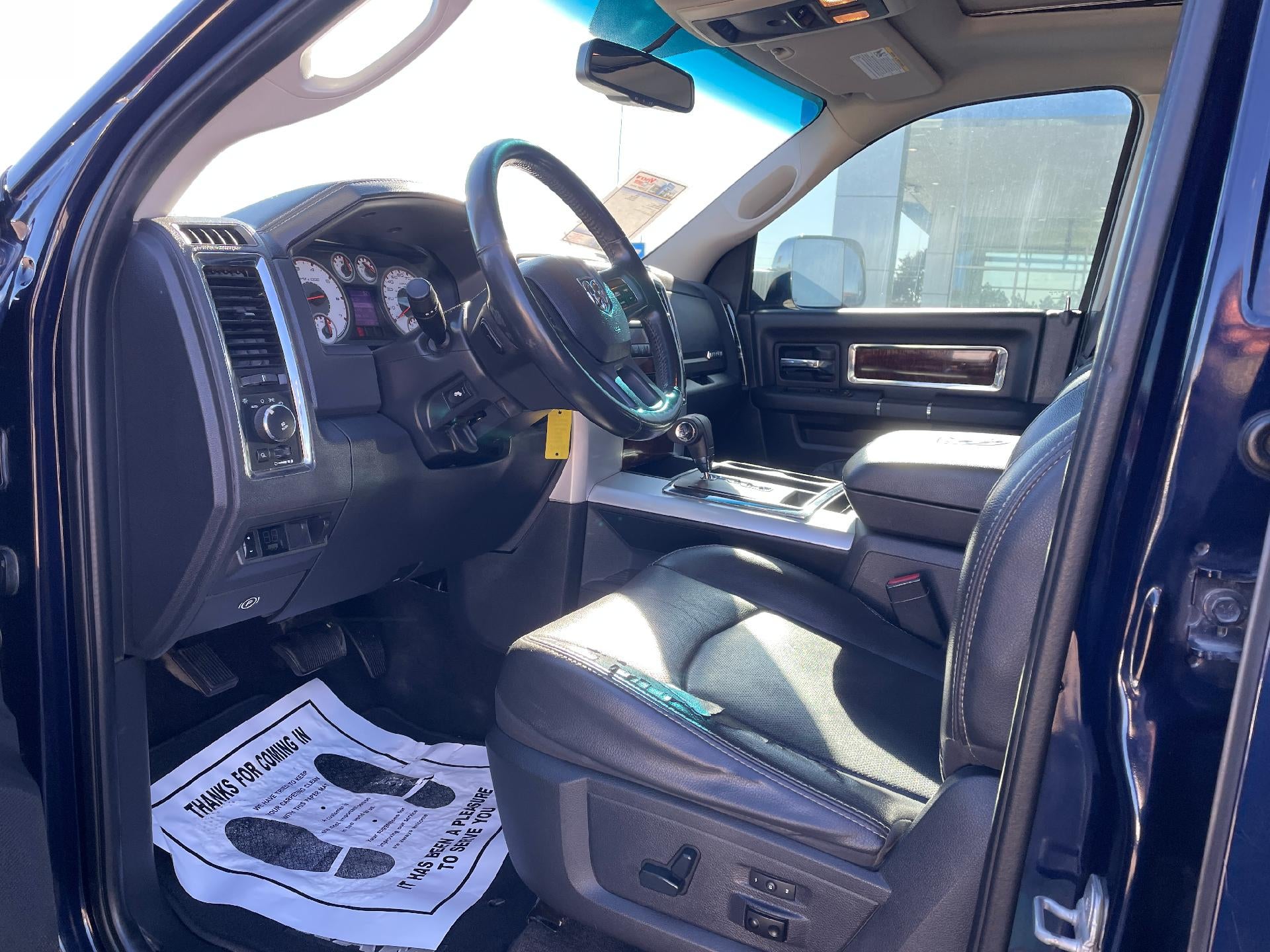 2012 RAM 1500 4WD Crew Cab 5.7 Ft Box Laramie