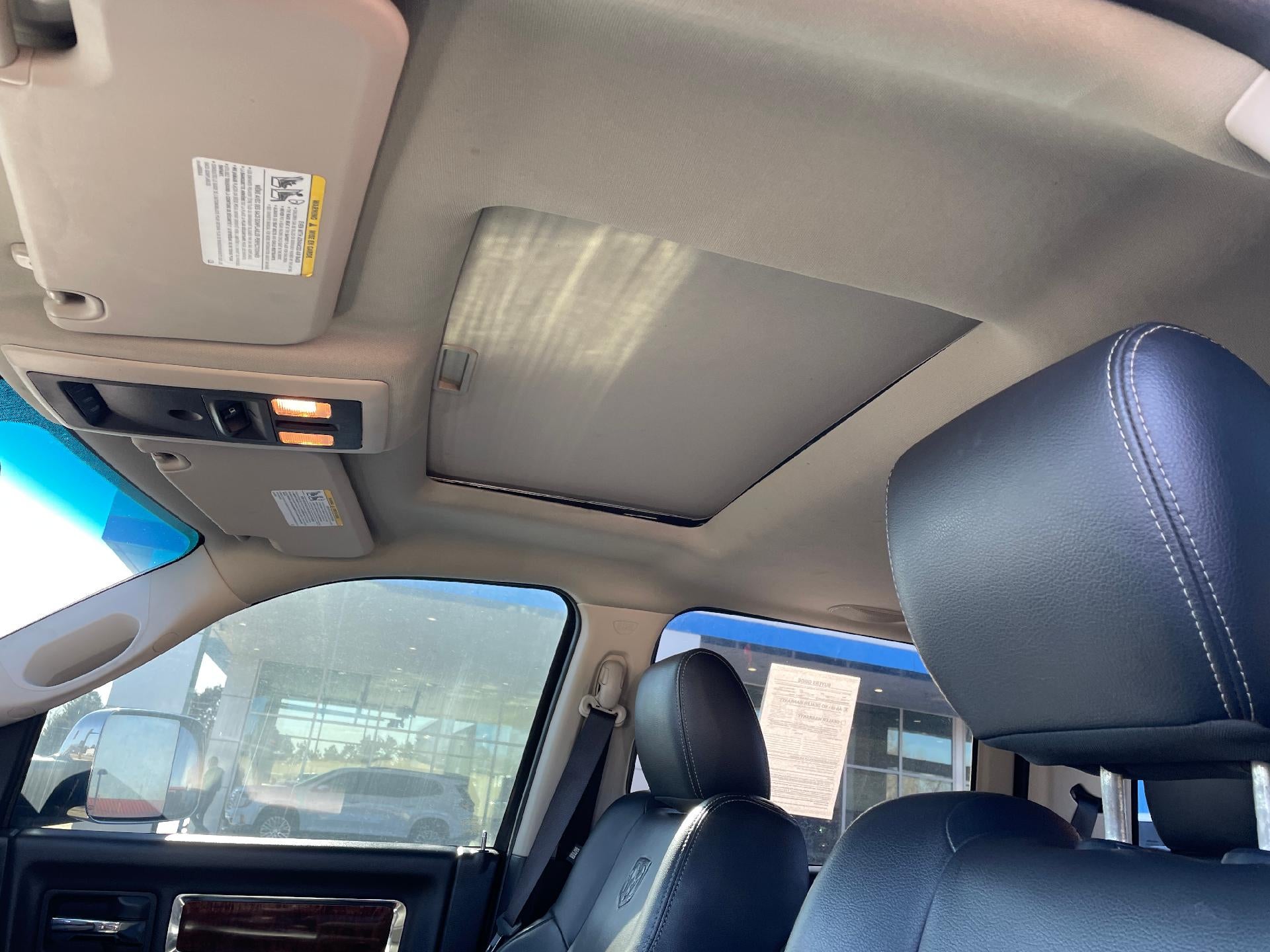 2012 RAM 1500 4WD Crew Cab 5.7 Ft Box Laramie