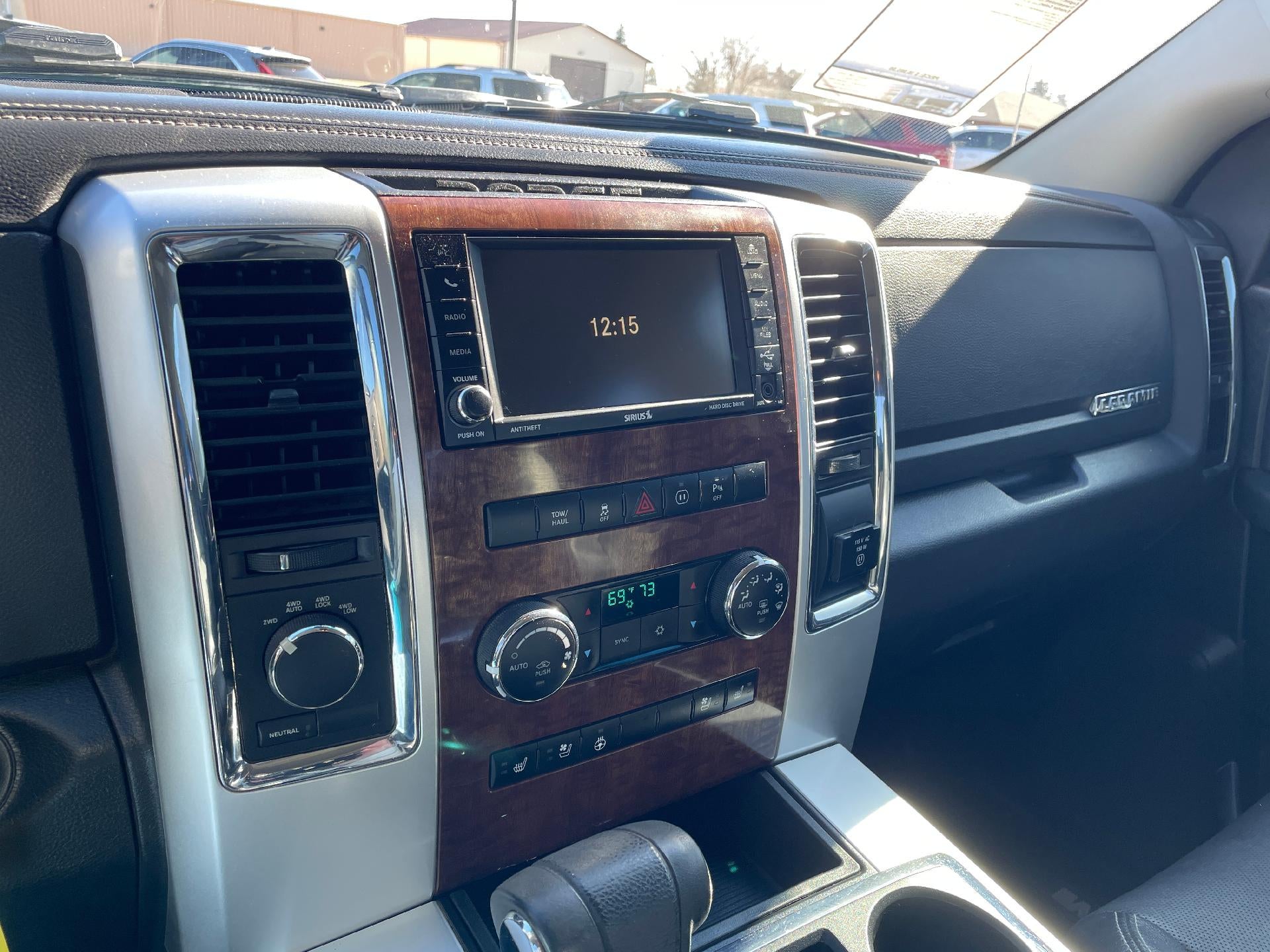 2012 RAM 1500 4WD Crew Cab 5.7 Ft Box Laramie