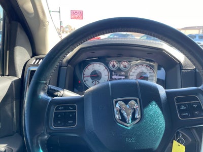 2012 RAM 1500 4WD Crew Cab 5.7 Ft Box Laramie