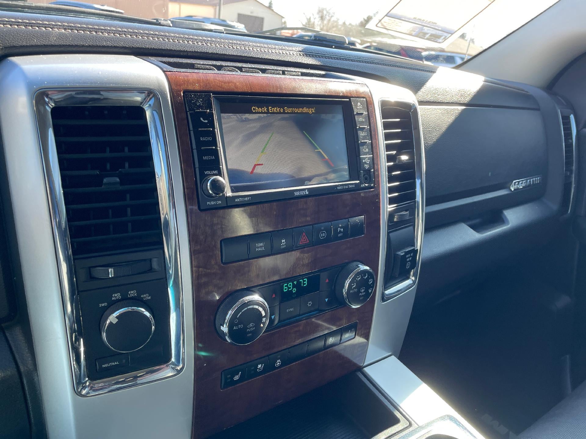 2012 RAM 1500 4WD Crew Cab 5.7 Ft Box Laramie