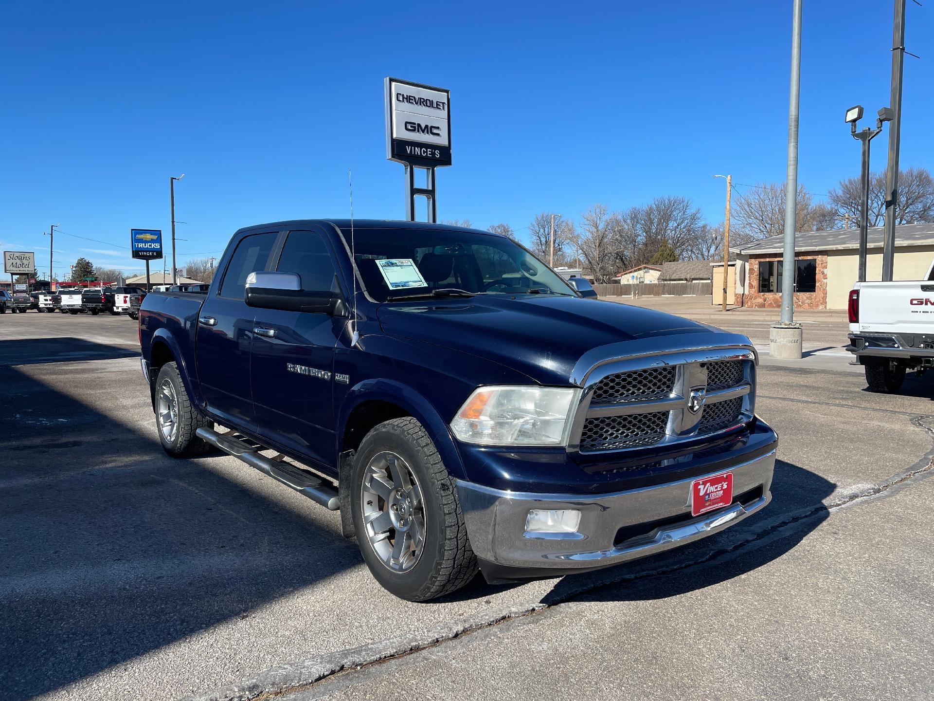 2012 RAM 1500 4WD Crew Cab 5.7 Ft Box Laramie