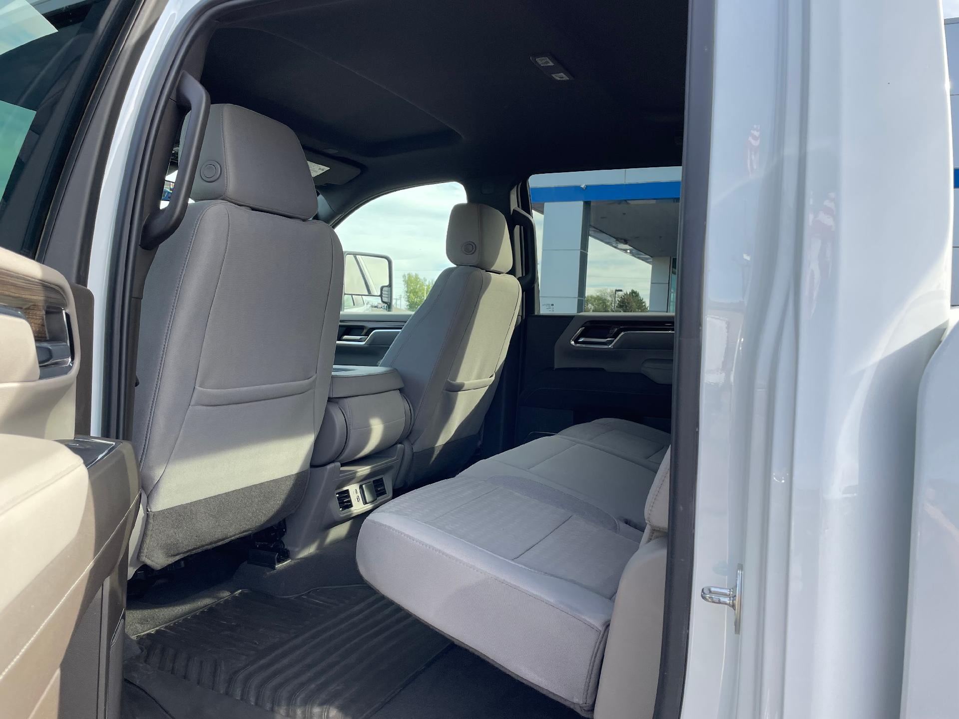 2024 Chevrolet Silverado 2500 HD Crew Cab Standard Box 4-Wheel Drive LT