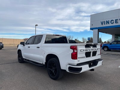2022 Chevrolet Silverado 1500 Crew Cab Short Box 2-Wheel Drive Custom