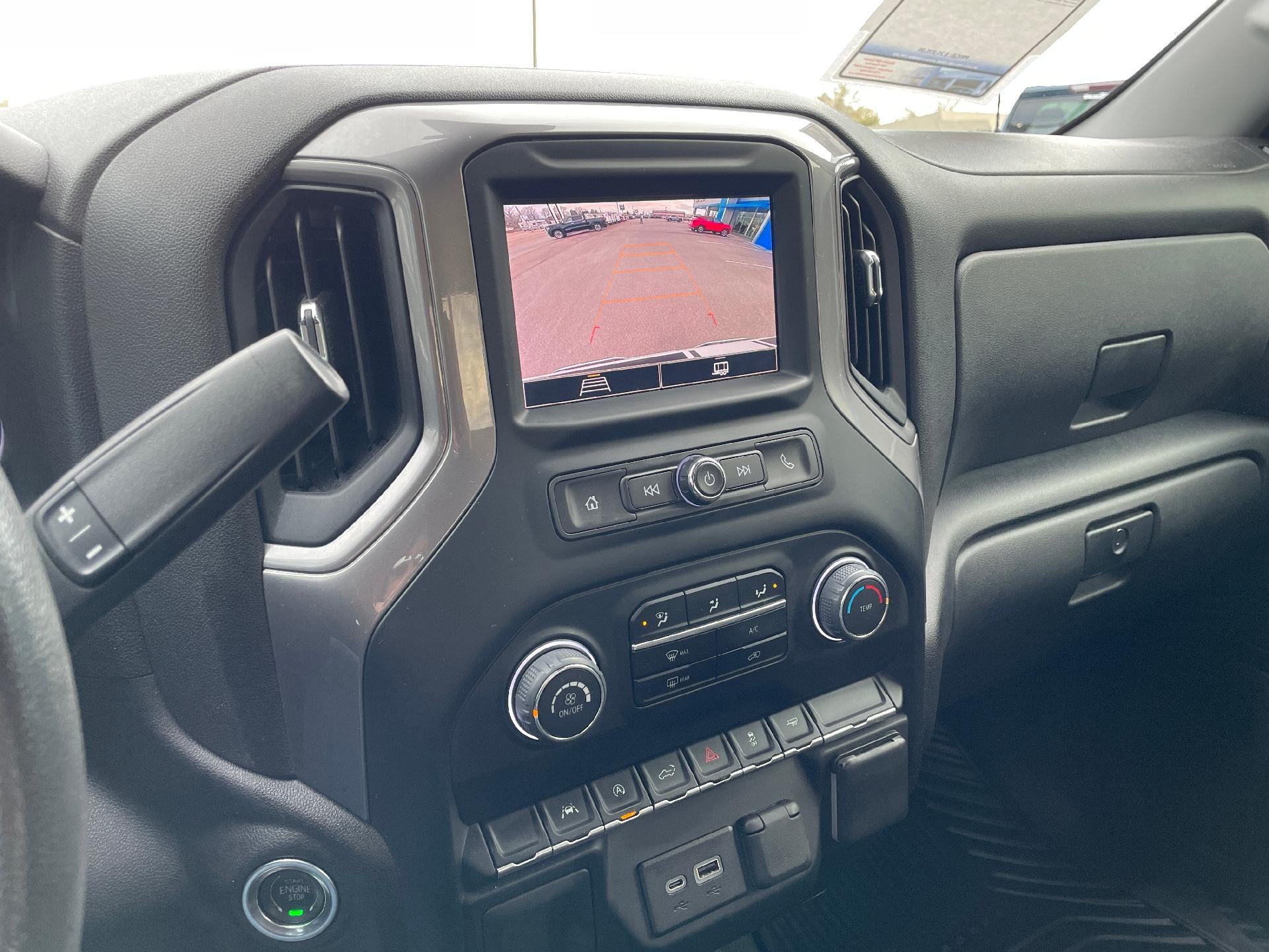 2022 Chevrolet Silverado 1500 Crew Cab Short Box 2-Wheel Drive Custom