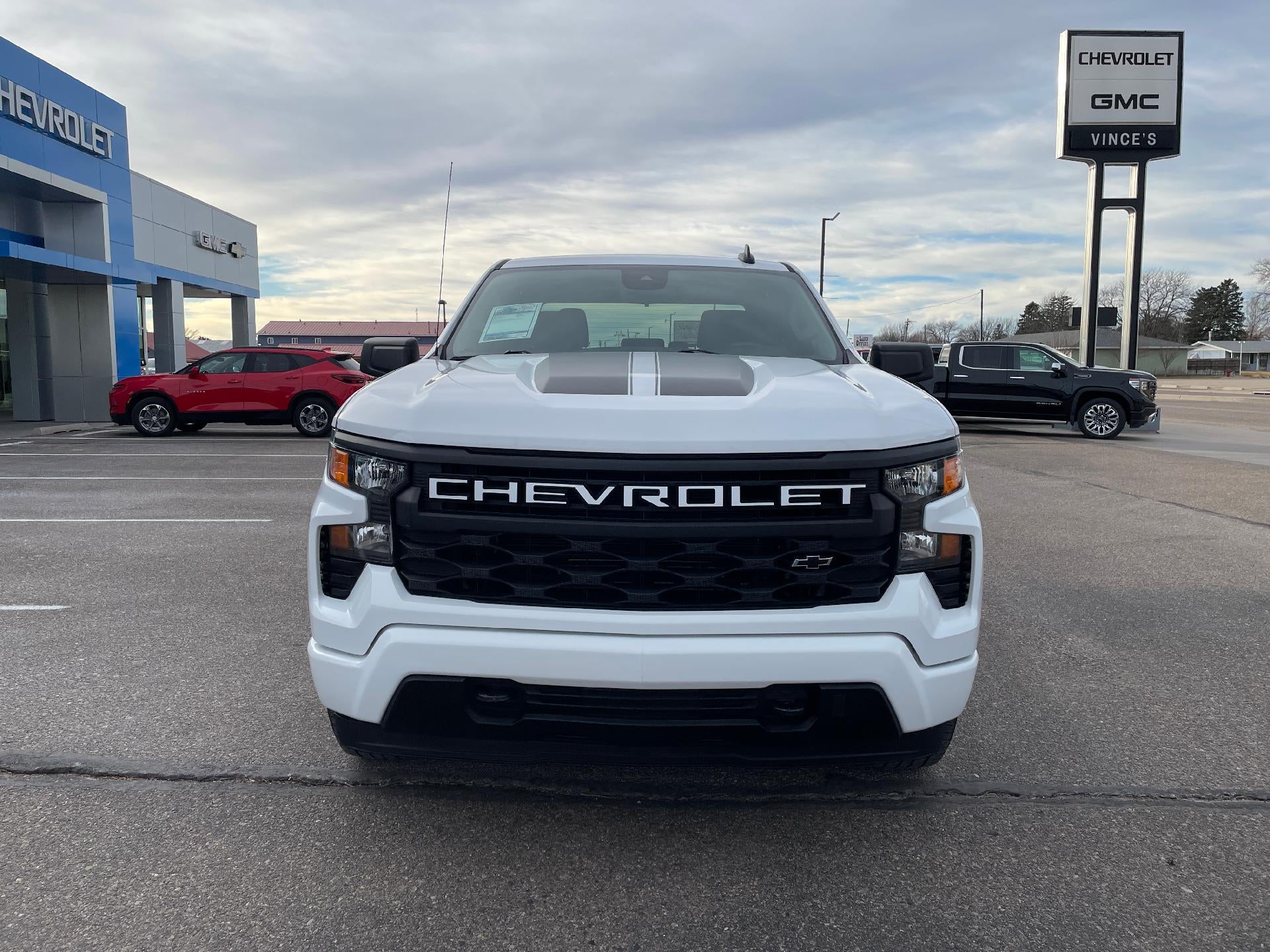 2022 Chevrolet Silverado 1500 Crew Cab Short Box 2-Wheel Drive Custom
