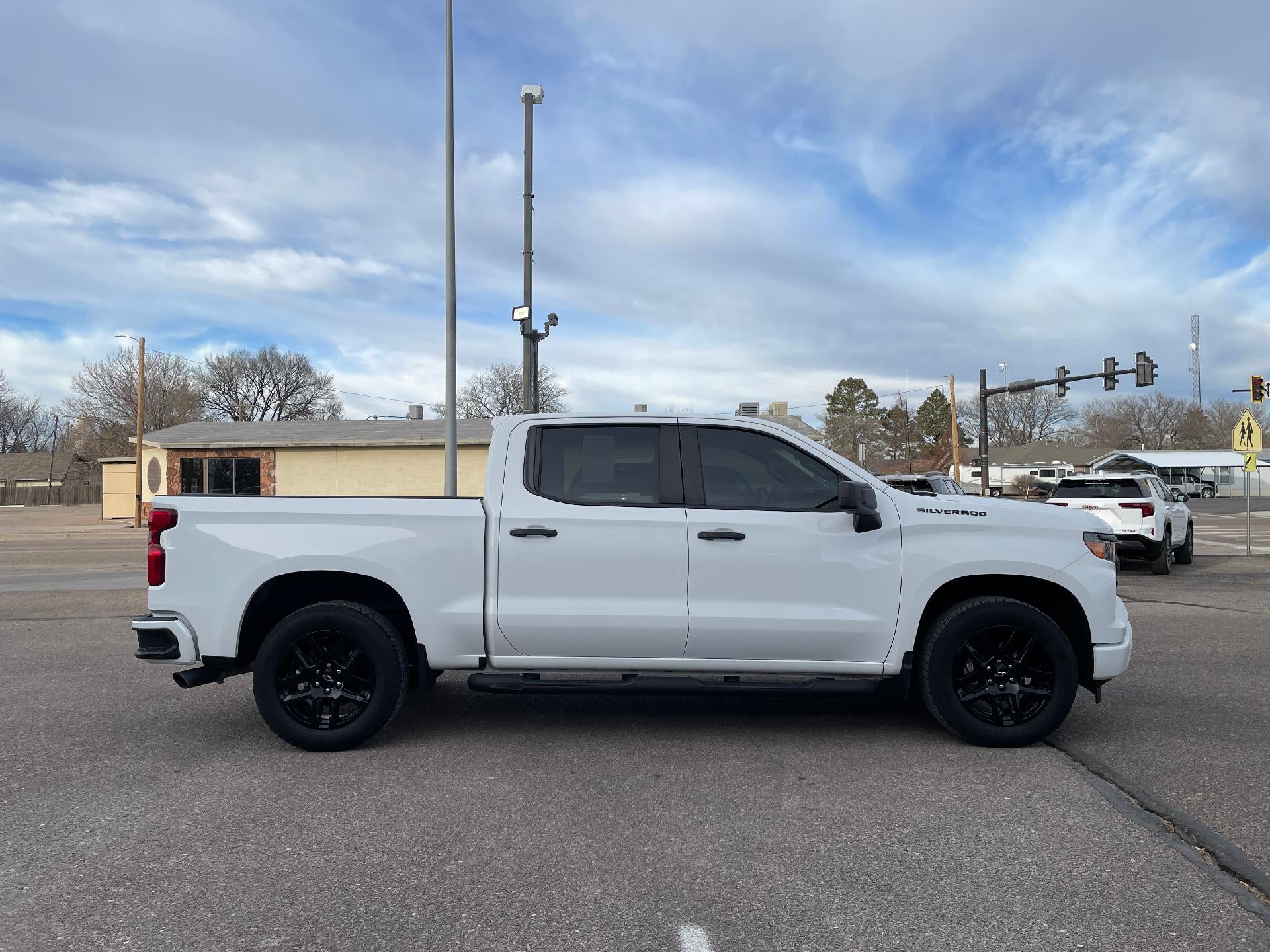 2022 Chevrolet Silverado 1500 Crew Cab Short Box 2-Wheel Drive Custom