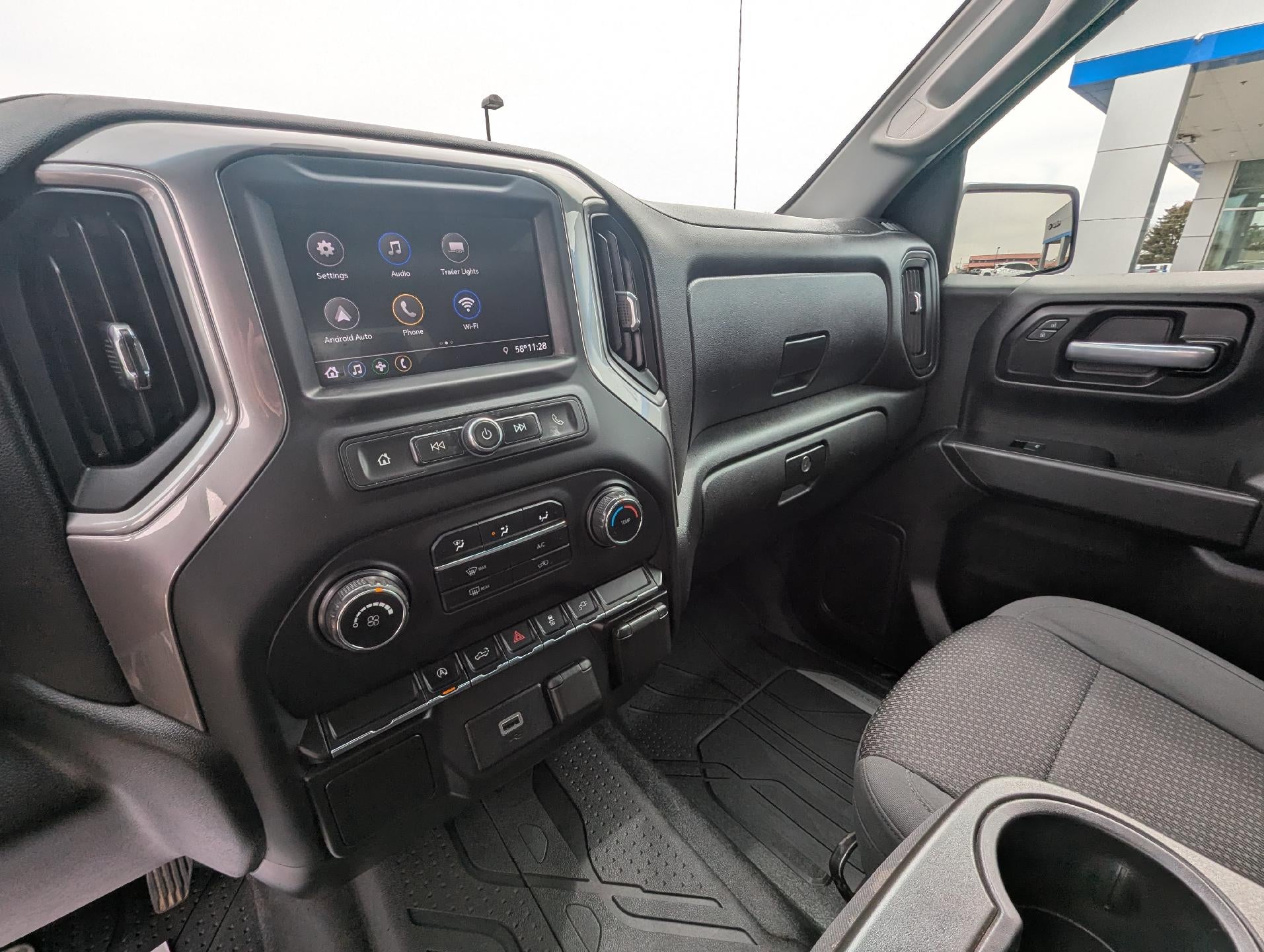 2020 Chevrolet Silverado 1500 Crew Cab Short Box 4-Wheel Drive Custom