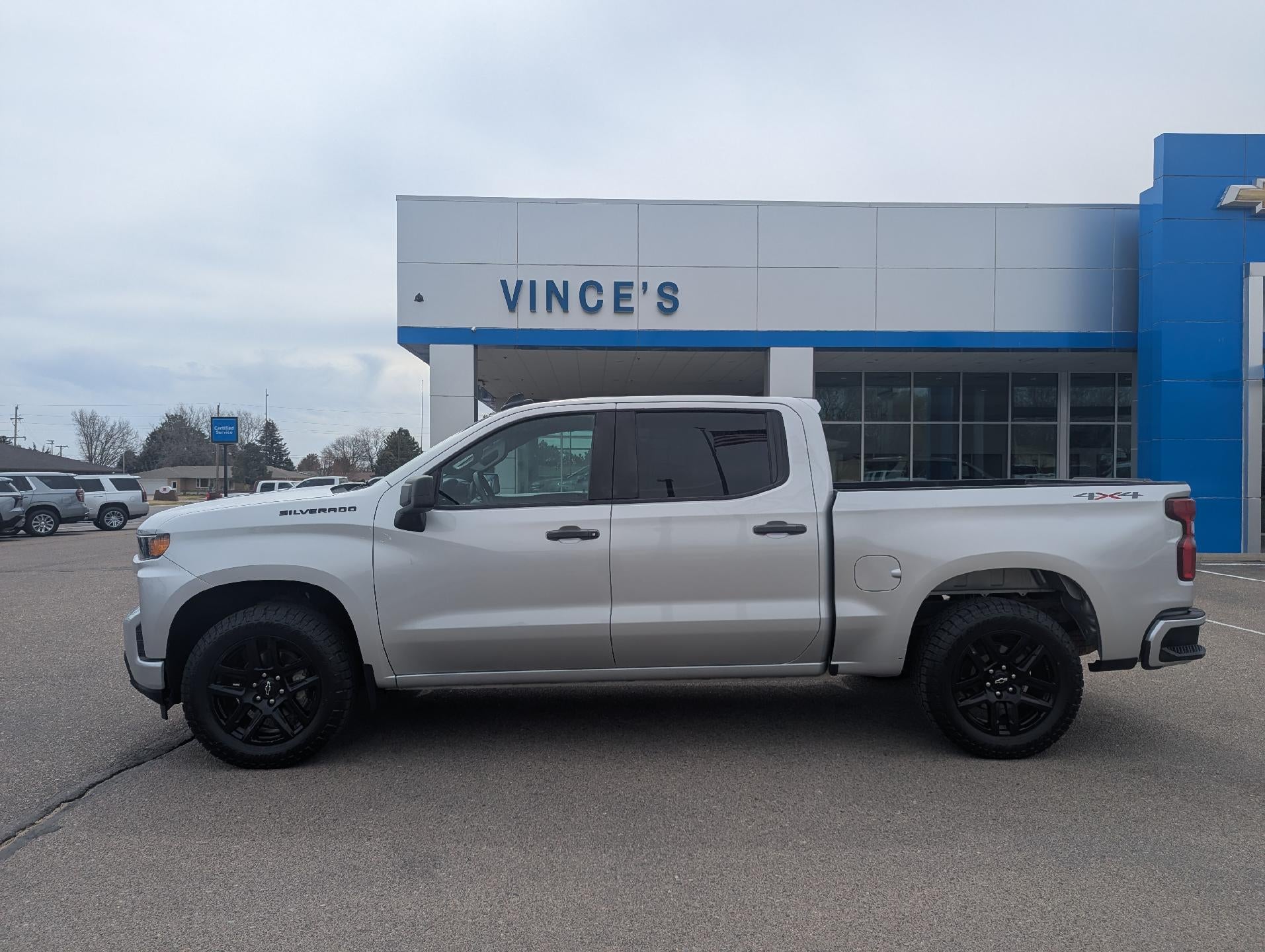 2020 Chevrolet Silverado 1500 Crew Cab Short Box 4-Wheel Drive Custom