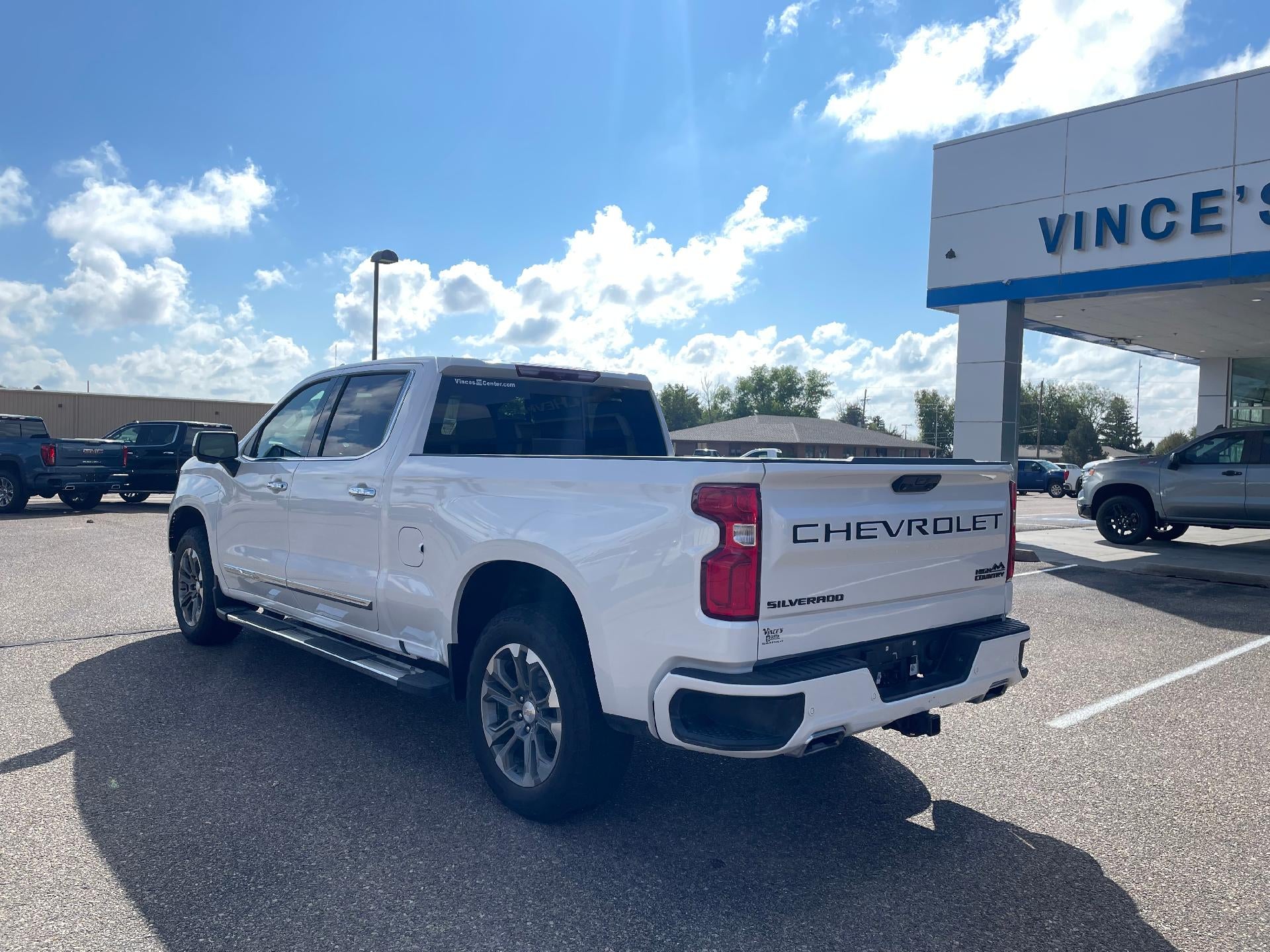 2023 Chevrolet Silverado 1500 Crew Cab Standard Box 4-Wheel Drive High Country
