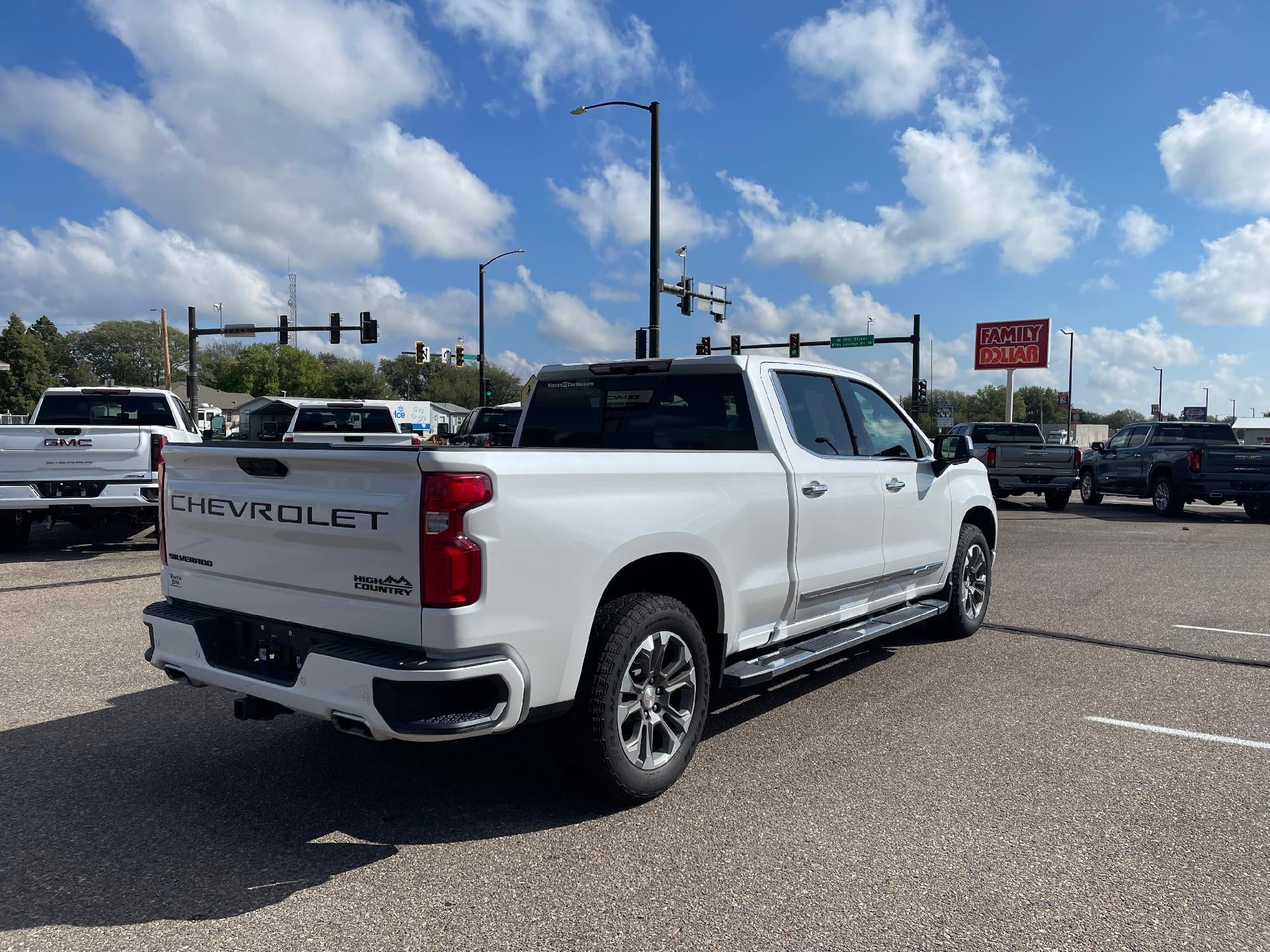 2023 Chevrolet Silverado 1500 Crew Cab Standard Box 4-Wheel Drive High Country