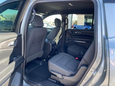 2025 Chevrolet Traverse LT w/2LT