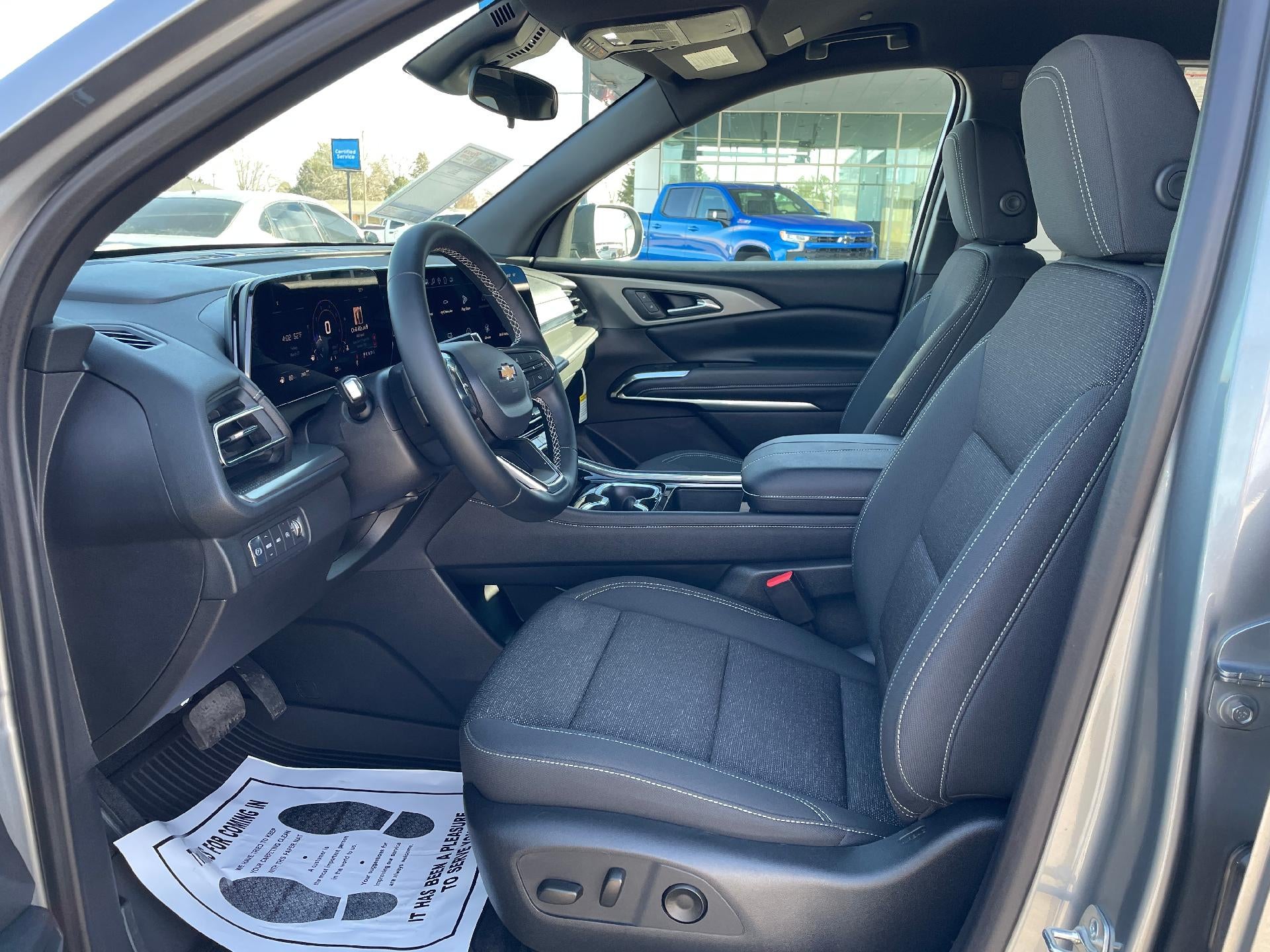 2025 Chevrolet Traverse LT w/2LT