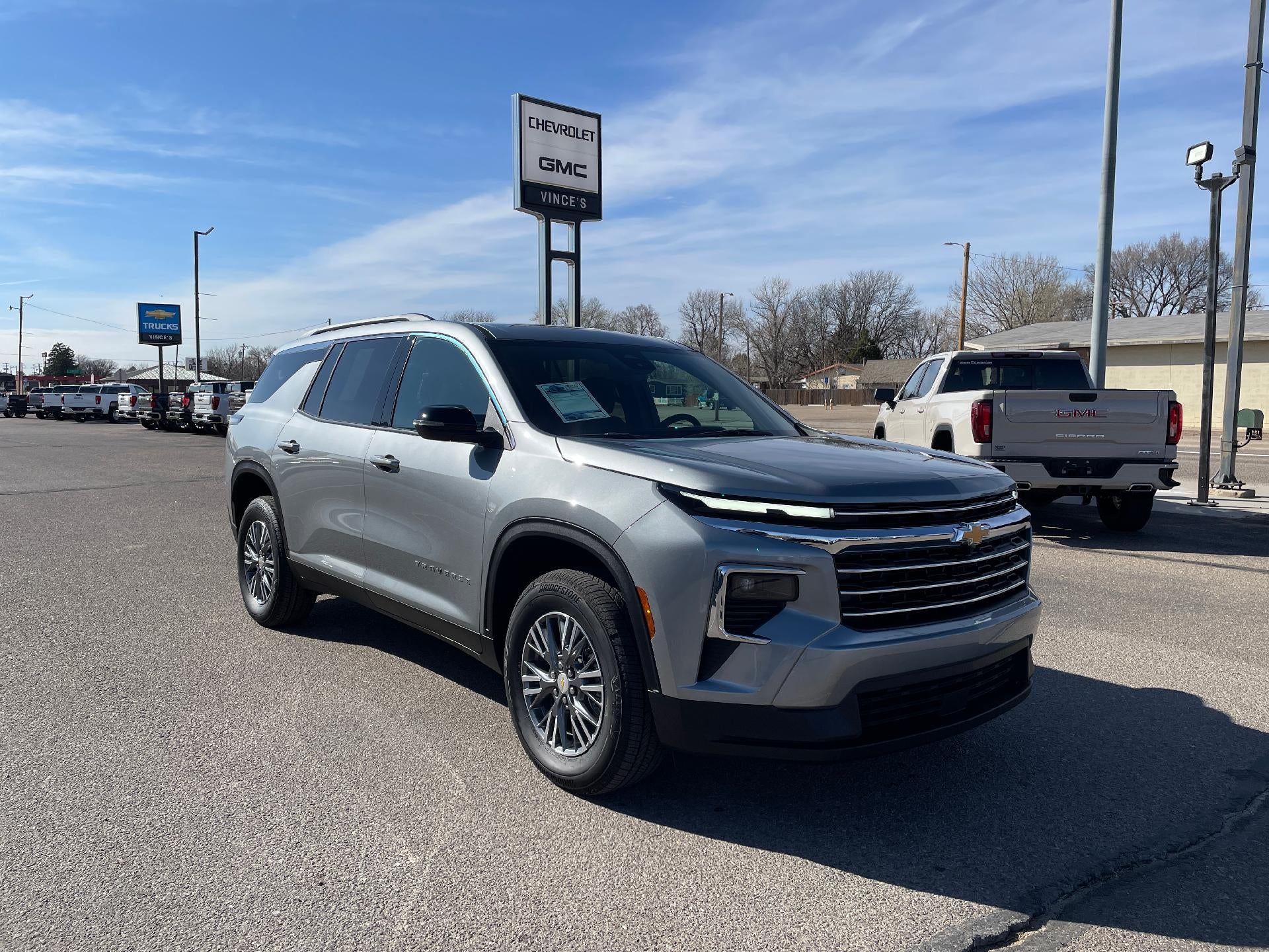 2025 Chevrolet Traverse LT w/2LT