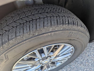 2025 Chevrolet Traverse LT w/2LT