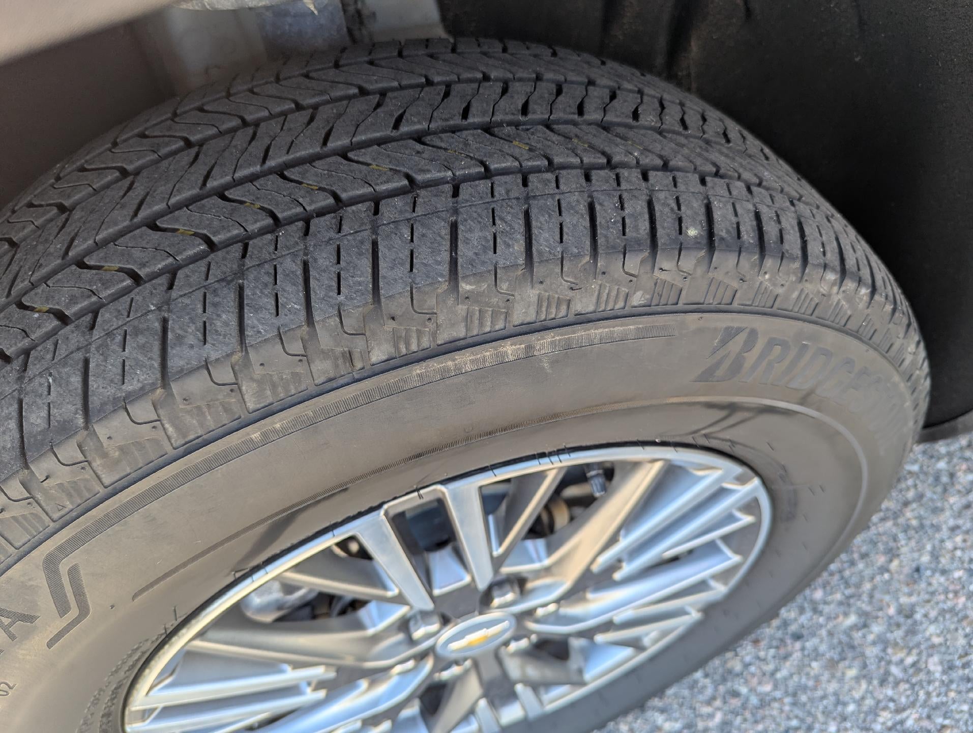 2025 Chevrolet Traverse LT w/2LT