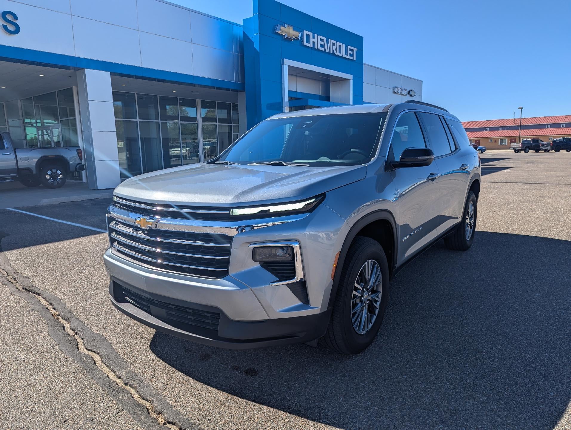 2025 Chevrolet Traverse LT w/2LT