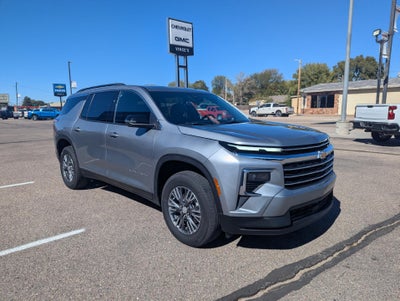 2025 Chevrolet Traverse LT w/2LT