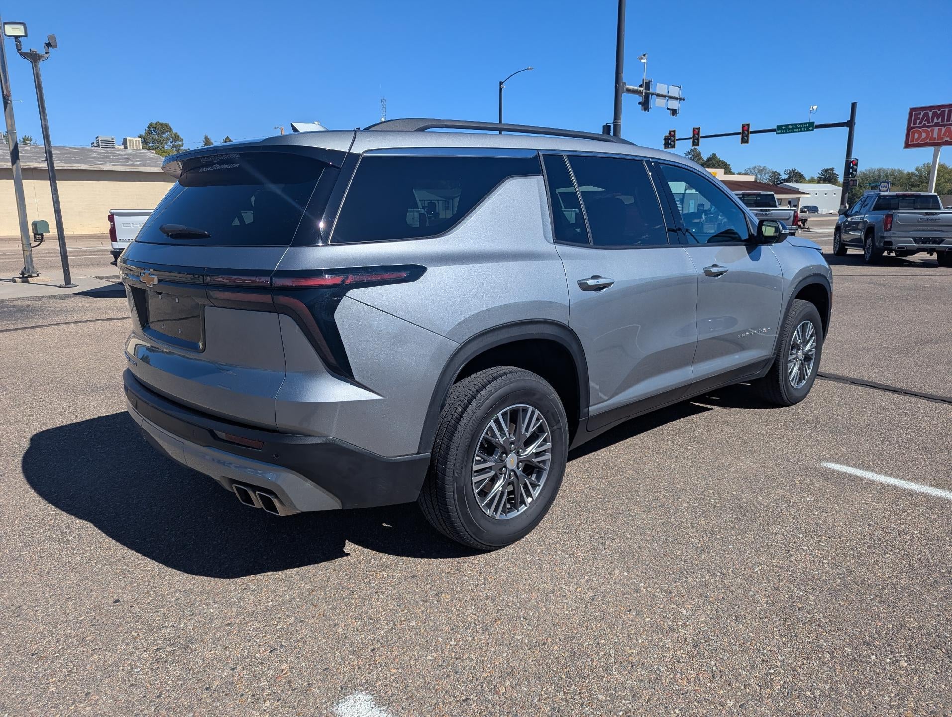 2025 Chevrolet Traverse LT w/2LT
