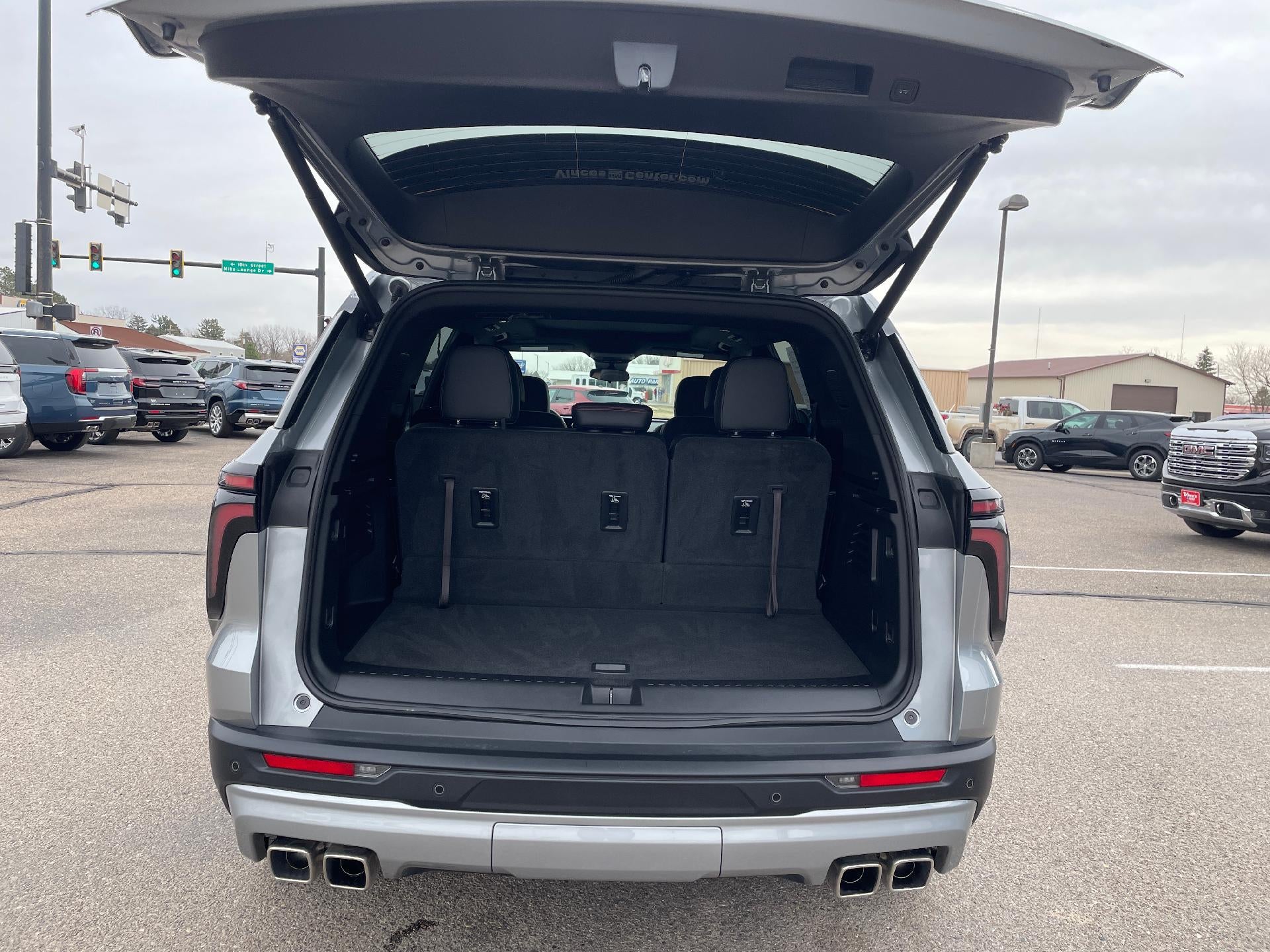 2025 Chevrolet Traverse Z71