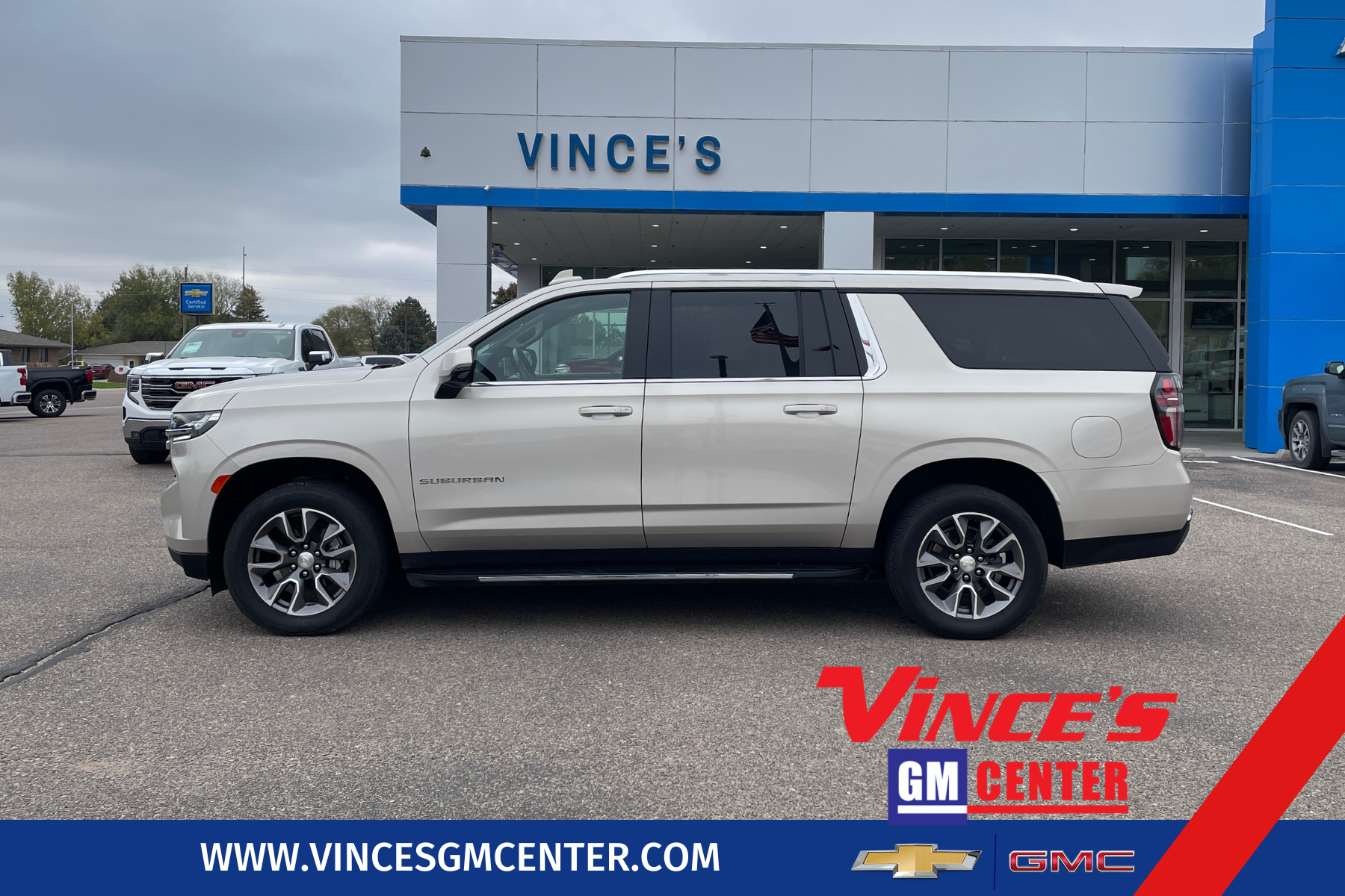 2022 Chevrolet Suburban 4WD LT