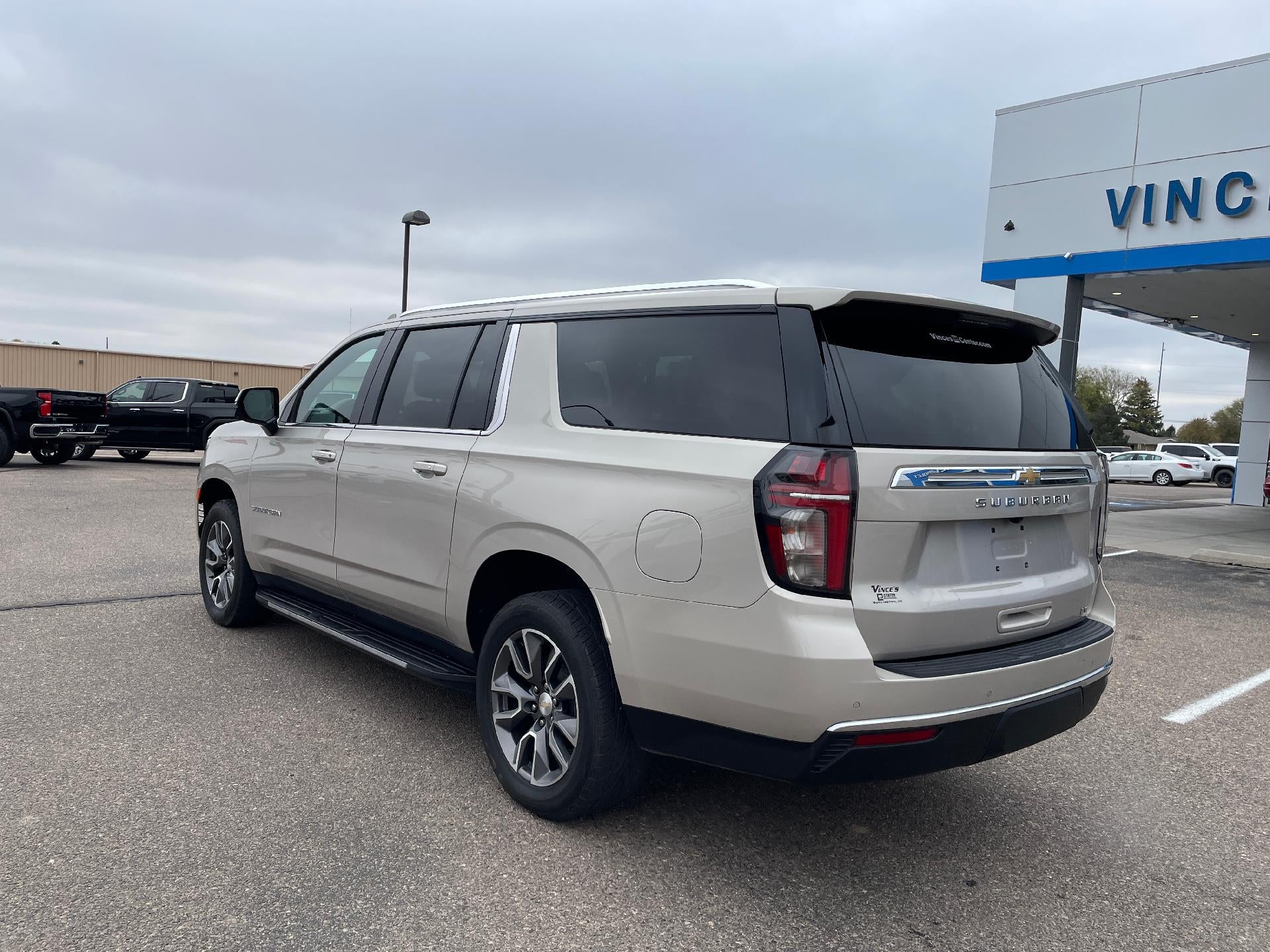 2022 Chevrolet Suburban 4WD LT