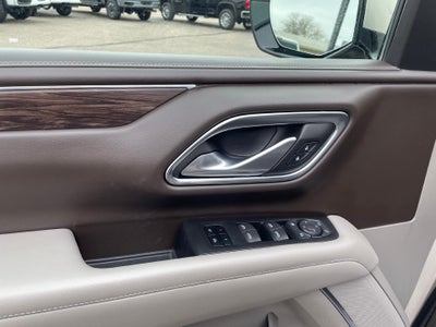 2022 Chevrolet Suburban 4WD LT