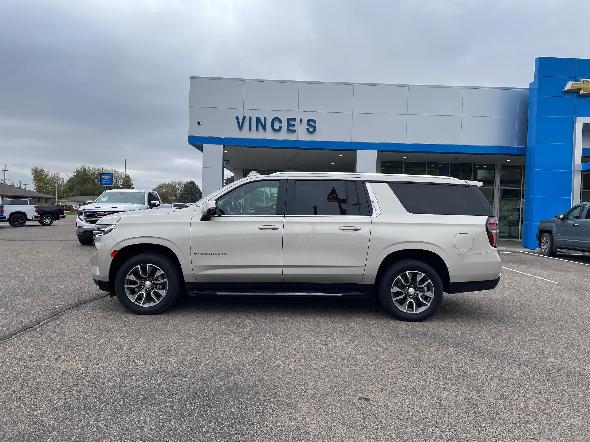 2022 Chevrolet Suburban 4WD LT