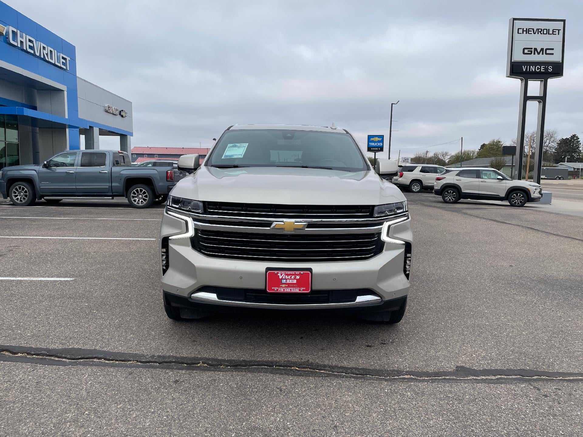 2022 Chevrolet Suburban 4WD LT