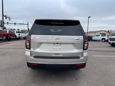 2022 Chevrolet Suburban 4WD LT