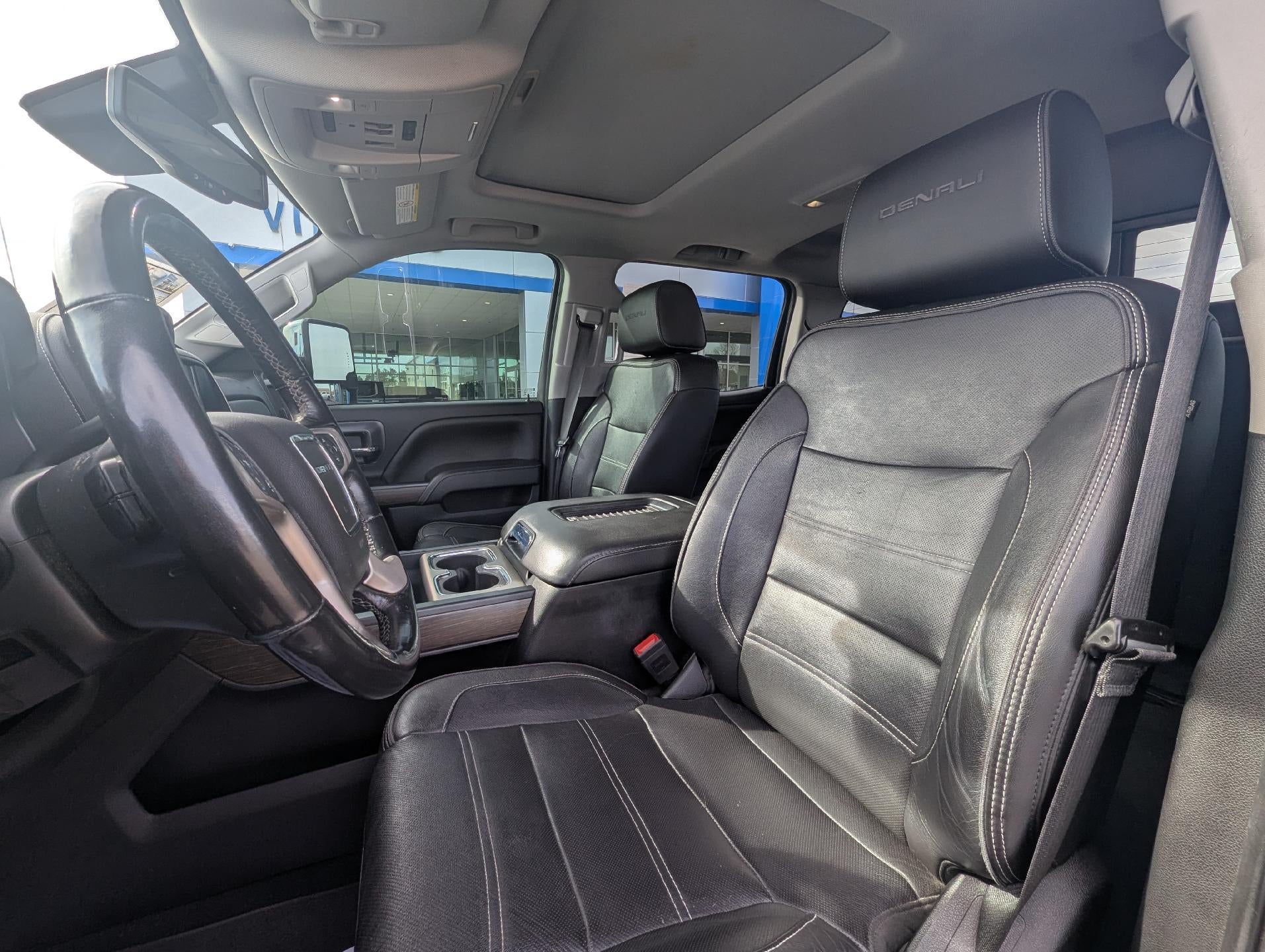 2019 GMC Sierra 2500 HD Crew Cab Standard Box 4-Wheel Drive Denali