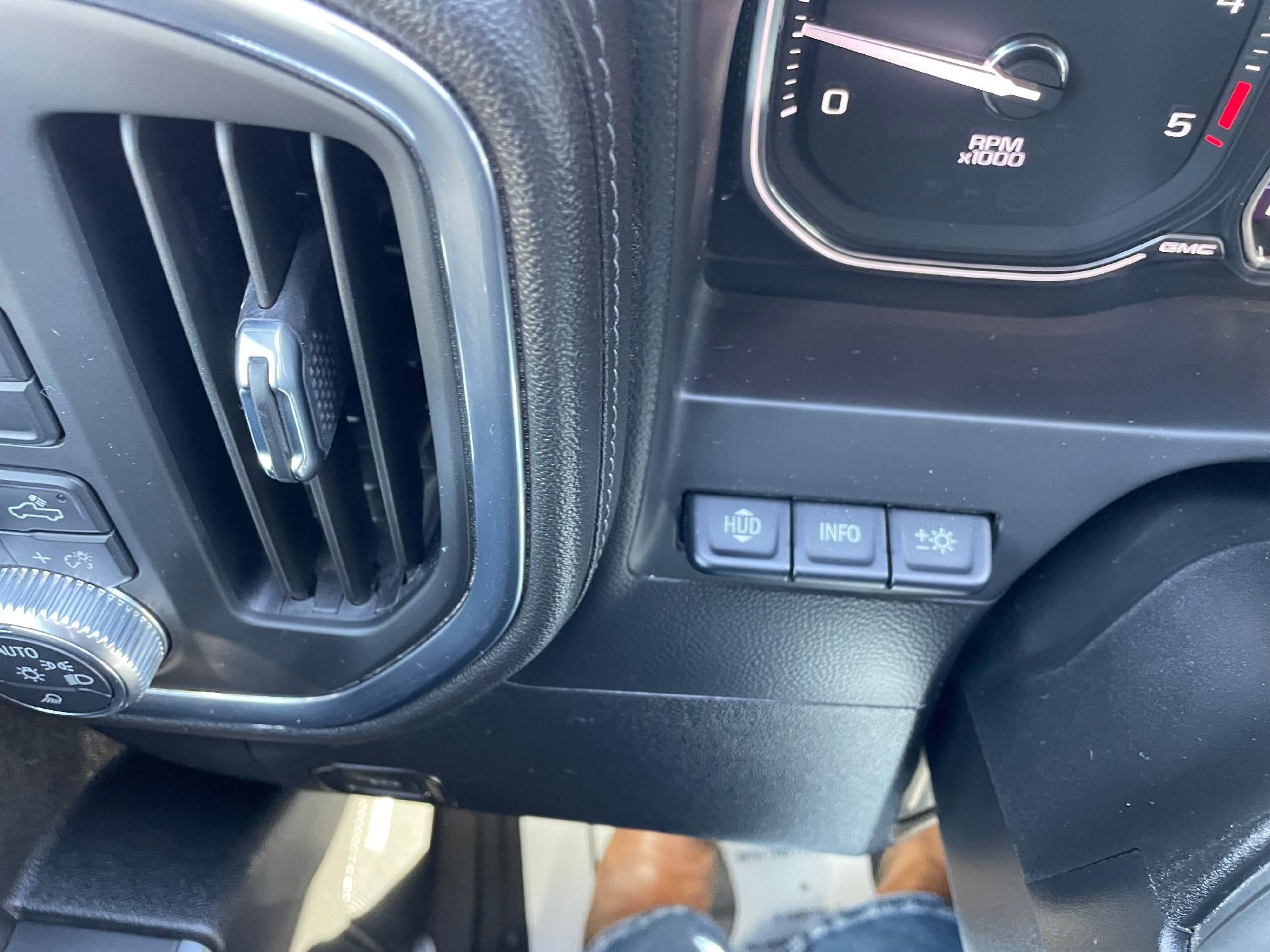 2020 GMC Sierra 2500 HD Crew Cab Standard Box 4-Wheel Drive Denali