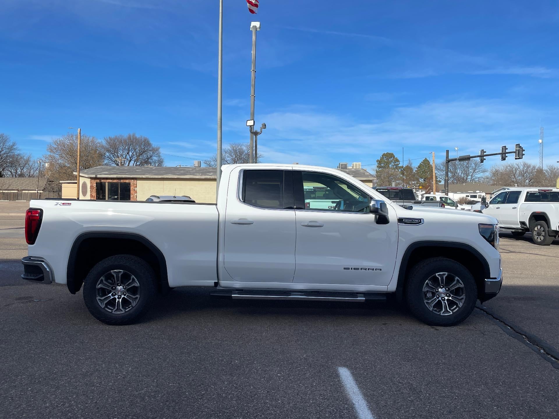 2026 GMC Sierra 1500 SLE