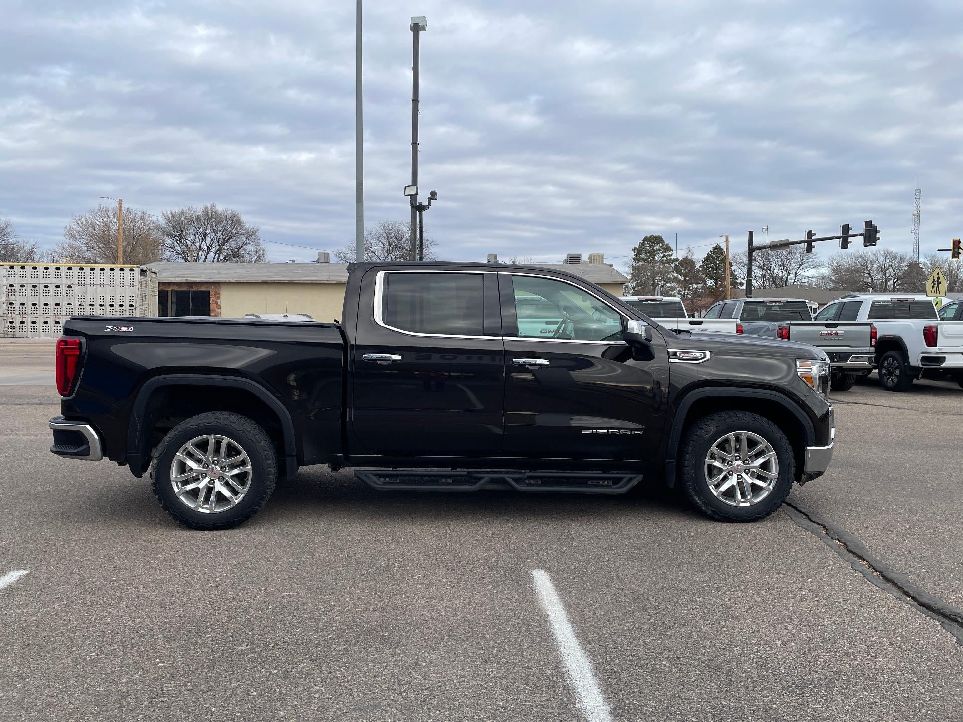 2019 GMC Sierra 1500 Crew Cab Short Box 4-Wheel Drive SLT