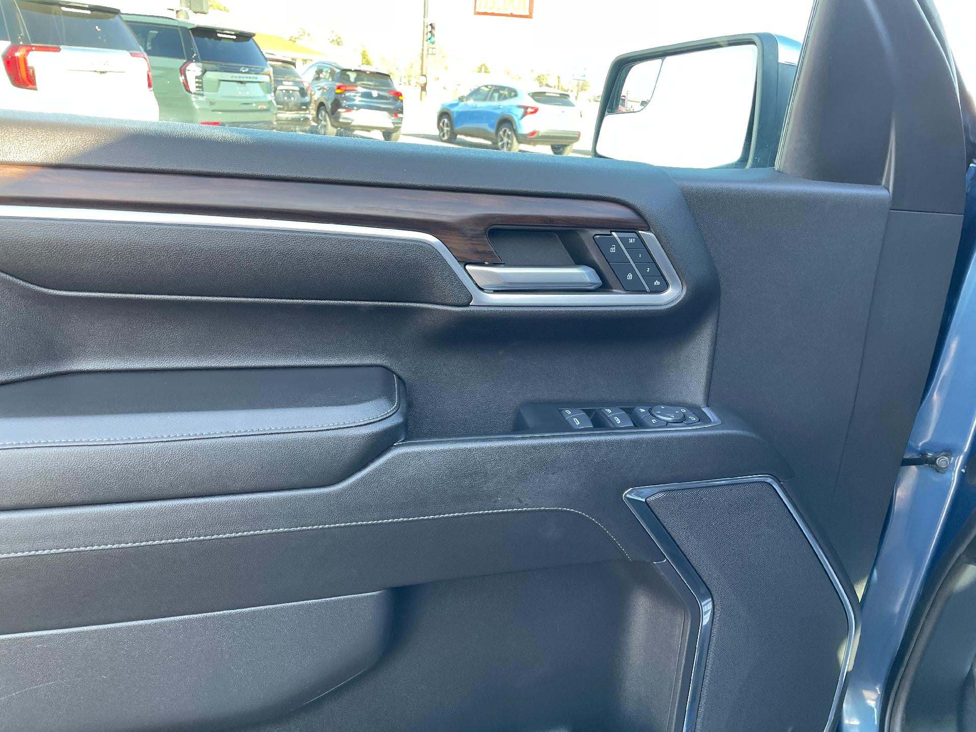 2024 GMC Sierra 1500 Crew Cab Short Box 4-Wheel Drive SLT