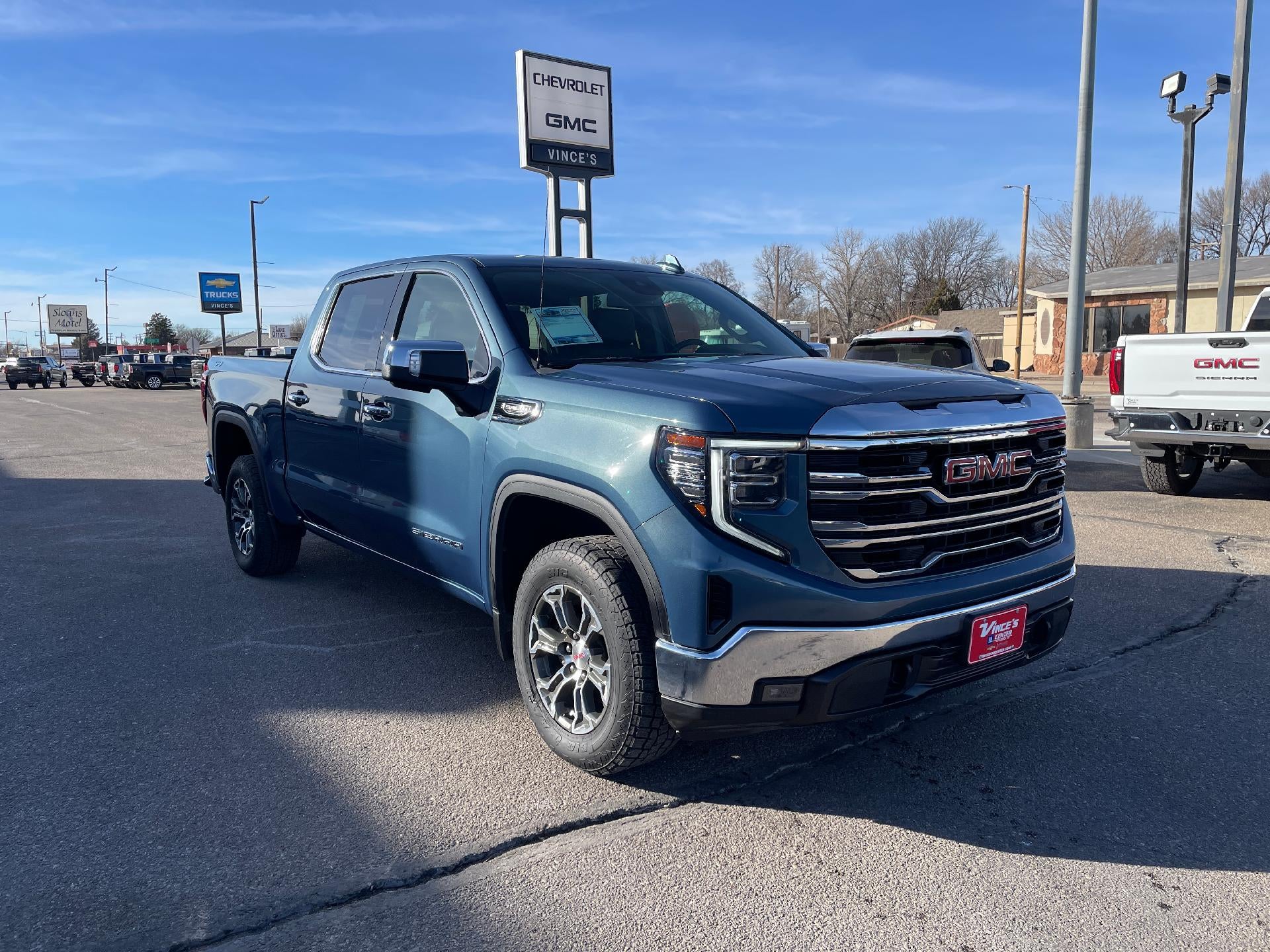 2024 GMC Sierra 1500 Crew Cab Short Box 4-Wheel Drive SLT
