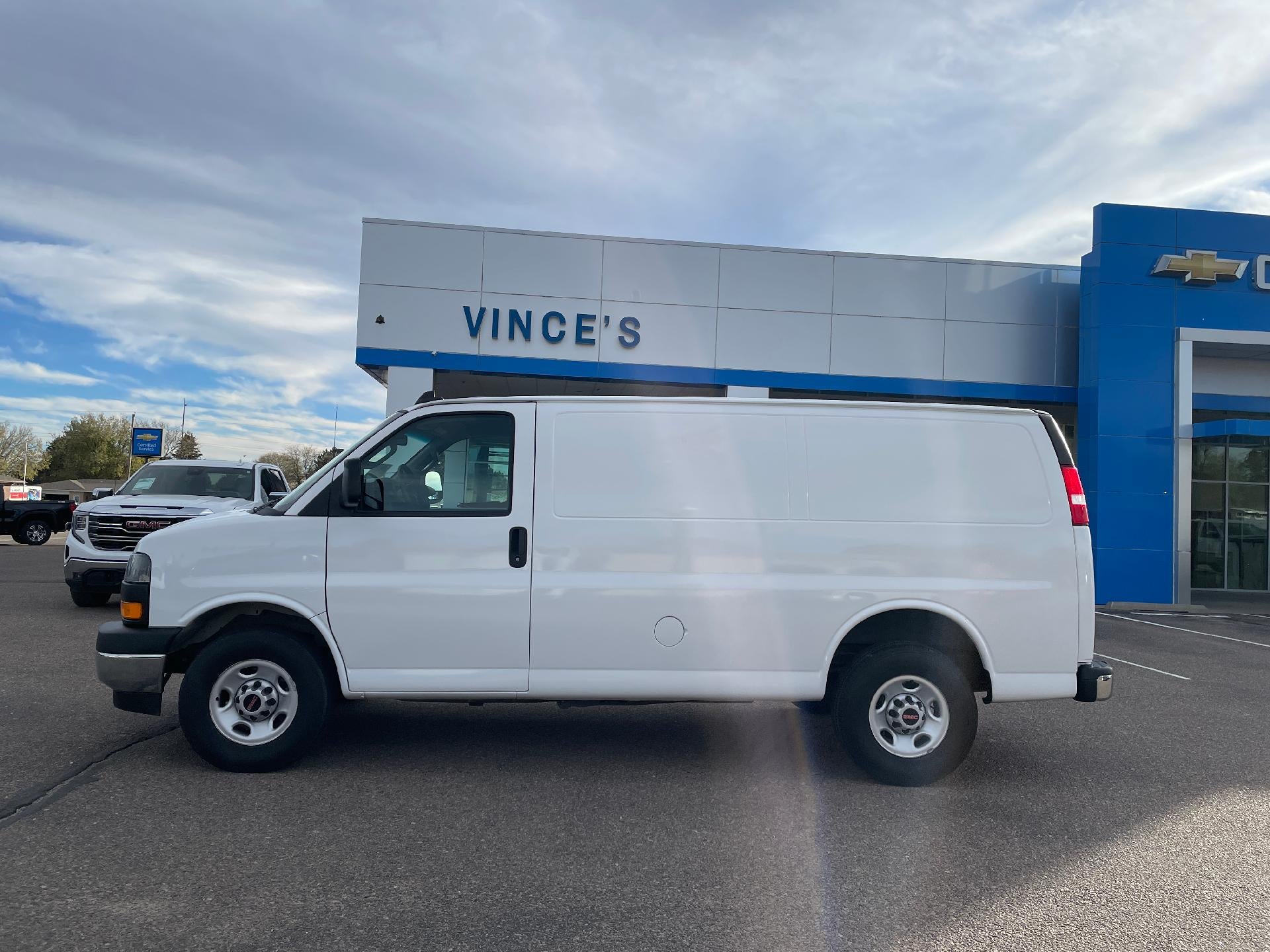 2021 GMC Savana Cargo 2500 2500 Regular Wheelbase Rear-Wheel Drive