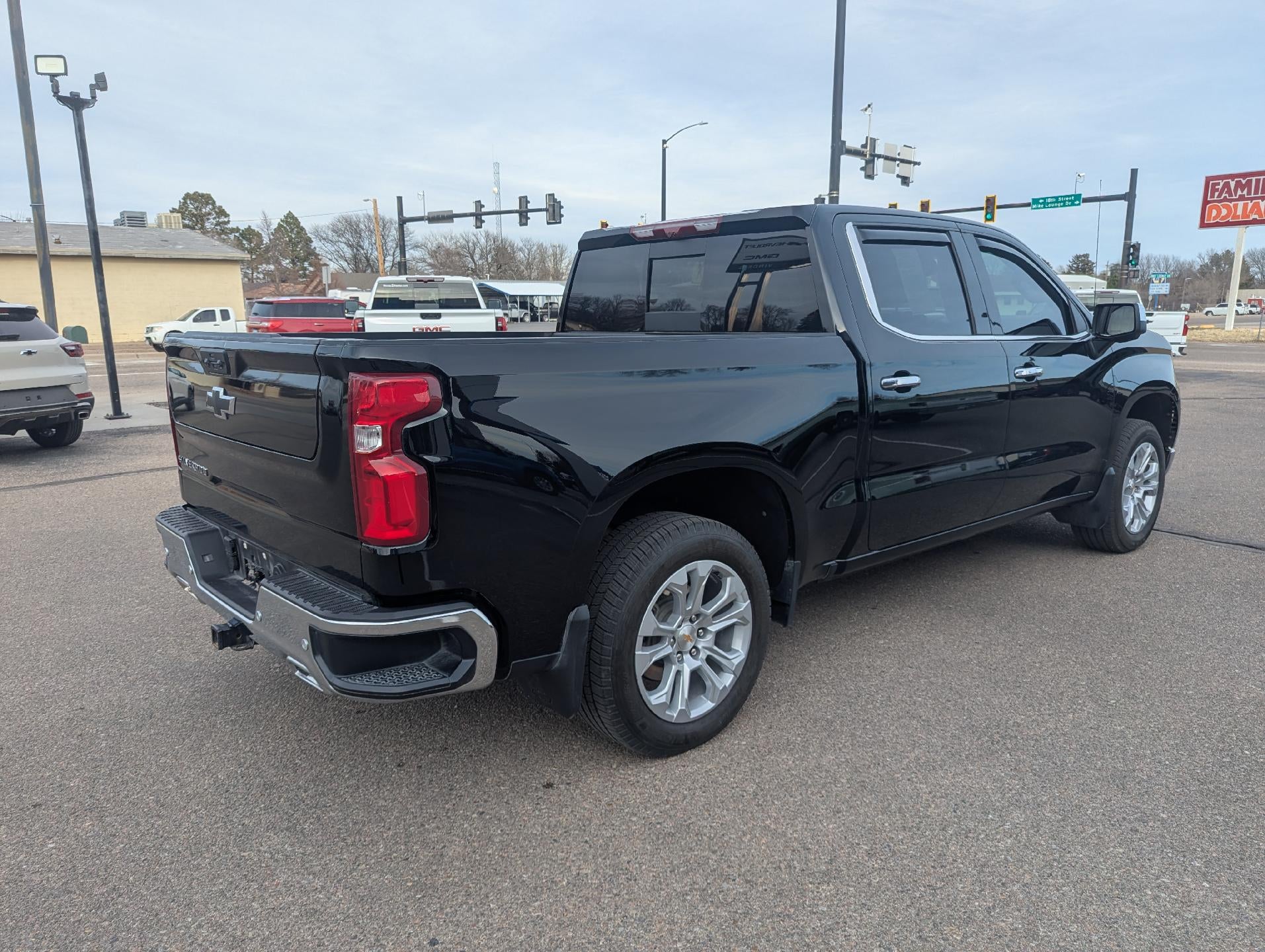 2025 Chevrolet Silverado 1500 Crew Cab Short Box 4-Wheel Drive LTZ