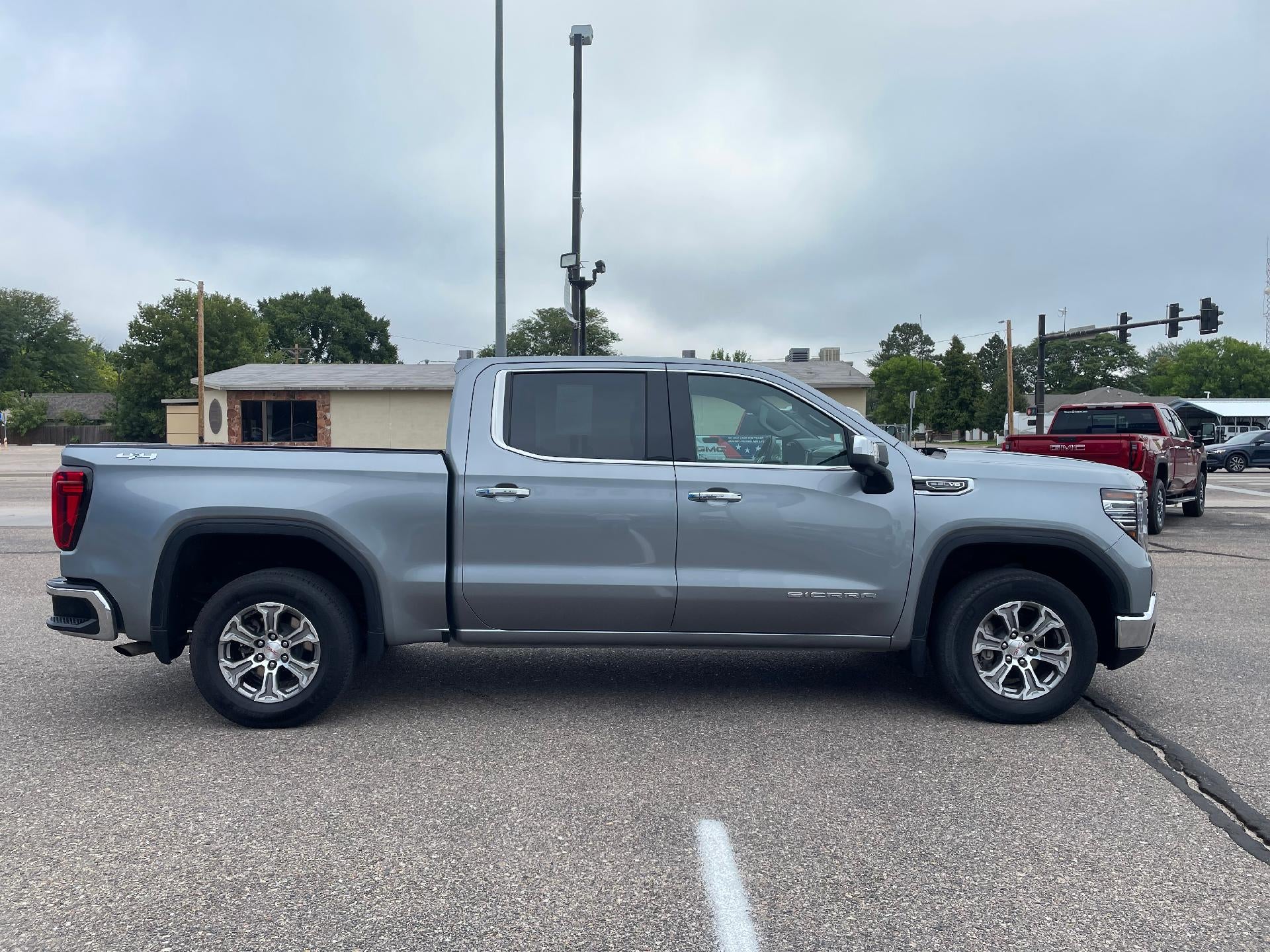2024 GMC Sierra 1500 Crew Cab Short Box 4-Wheel Drive SLT