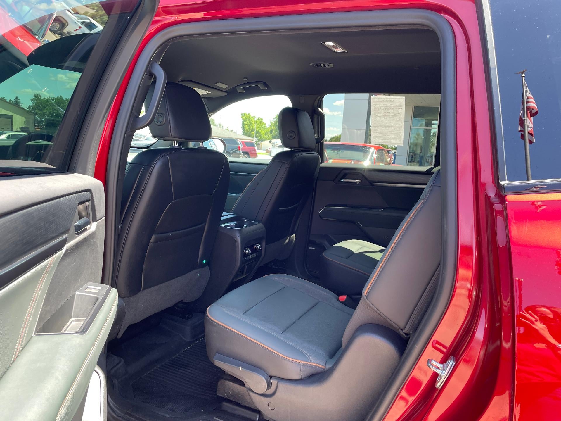 2024 GMC Acadia AT4