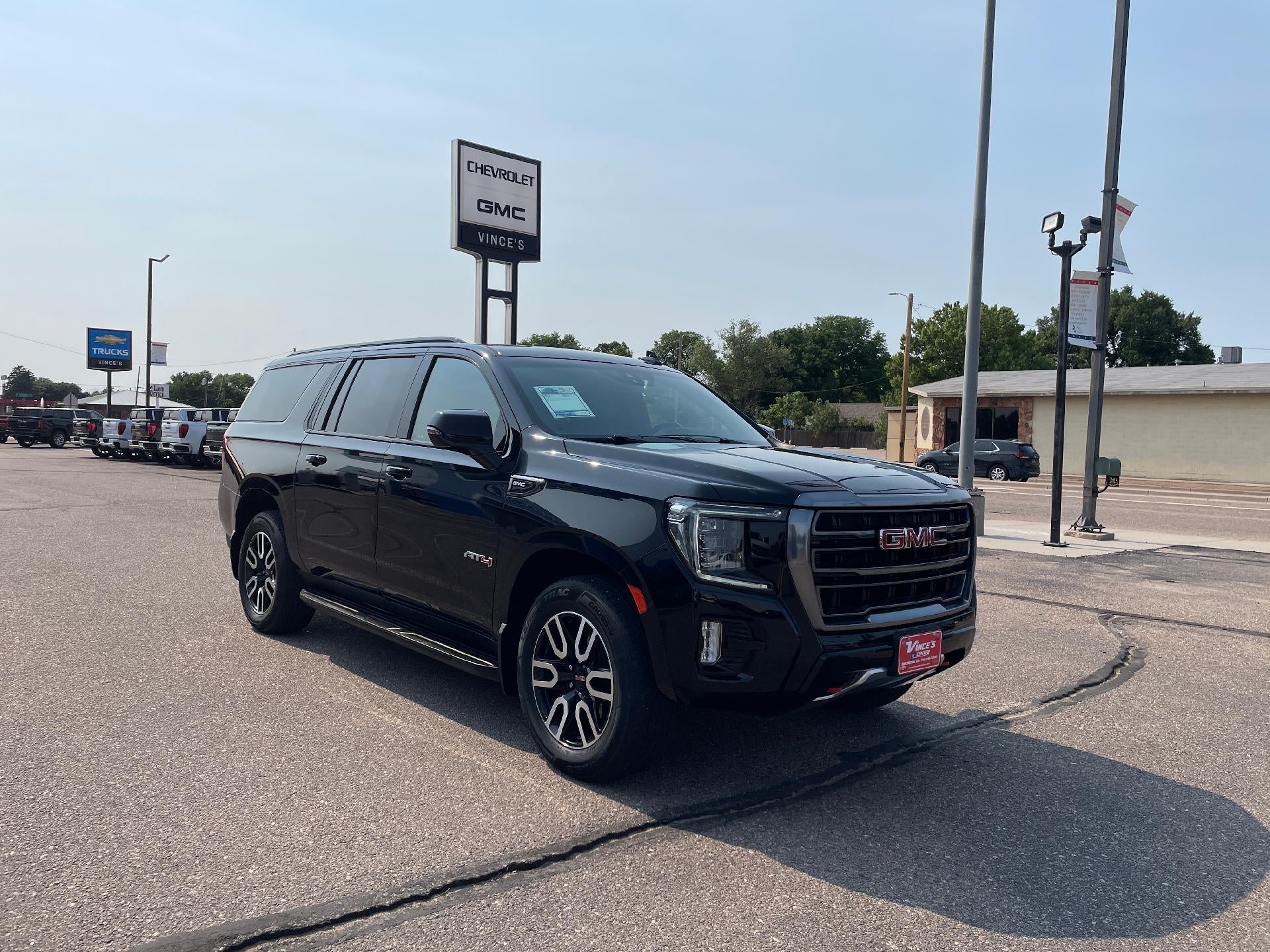 2022 GMC Yukon XL AT4