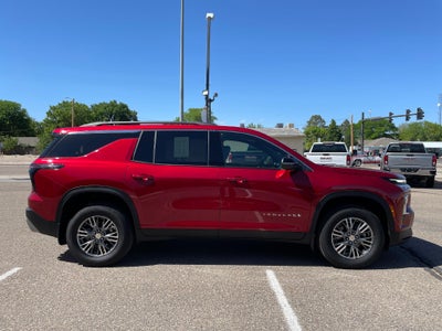 2024 Chevrolet Traverse LT