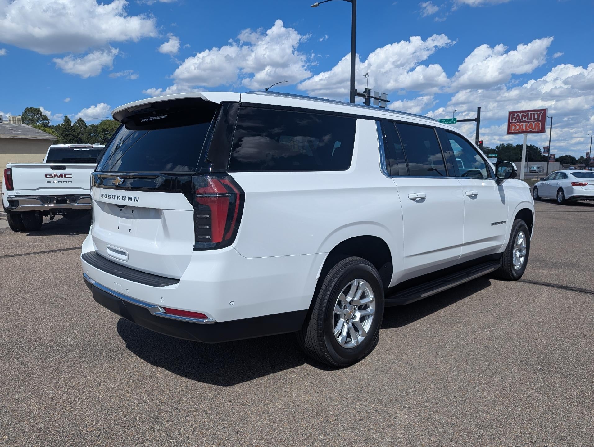 2026 Chevrolet Suburban LS