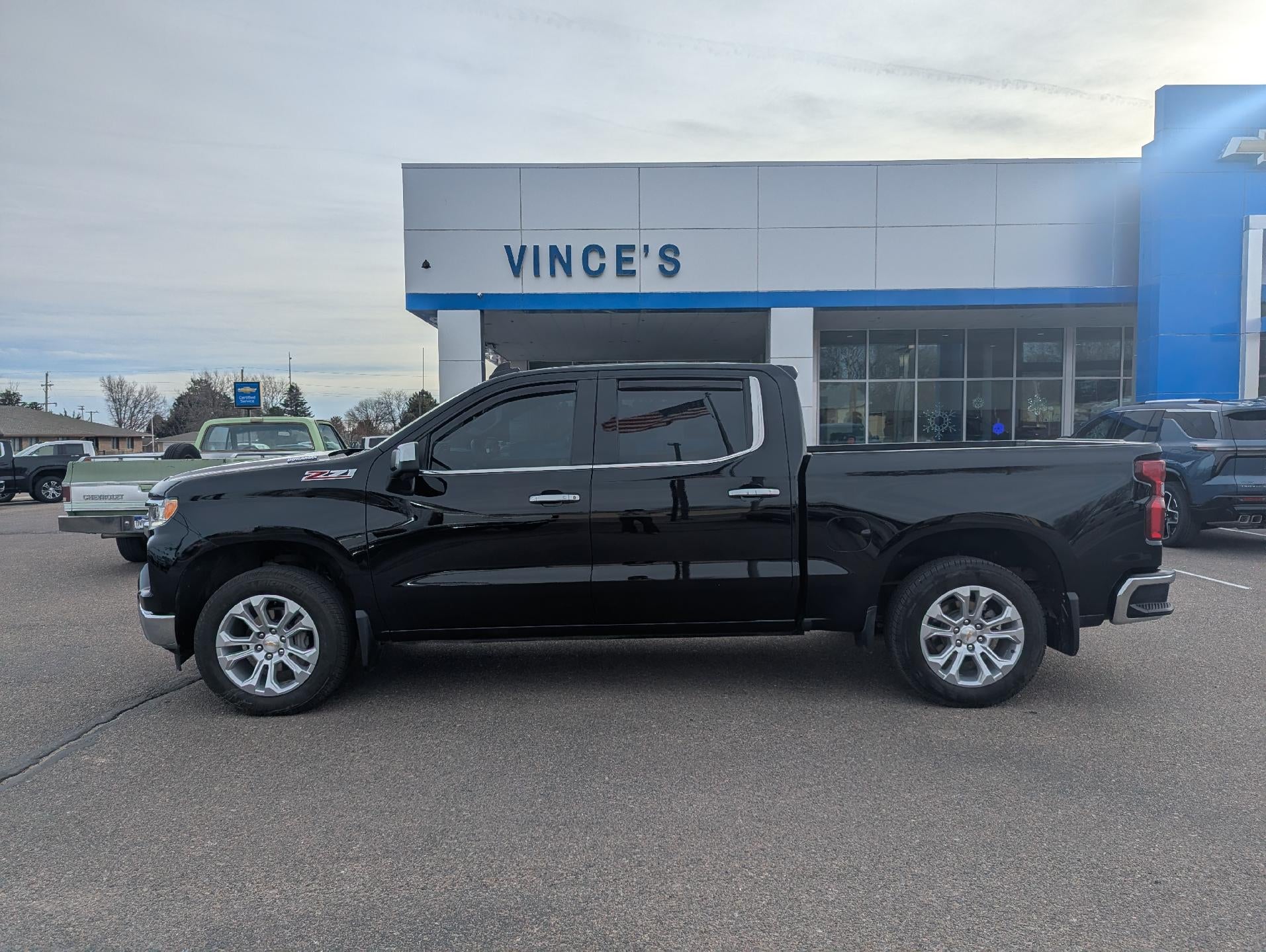 2025 Chevrolet Silverado 1500 LTZ